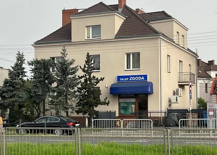 Апартаменти 02 *